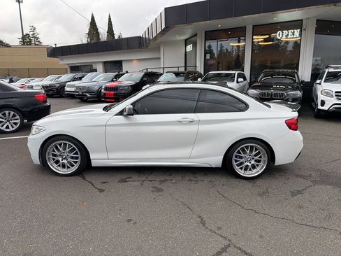 Used 2016 BMW M235i Coupe image 2