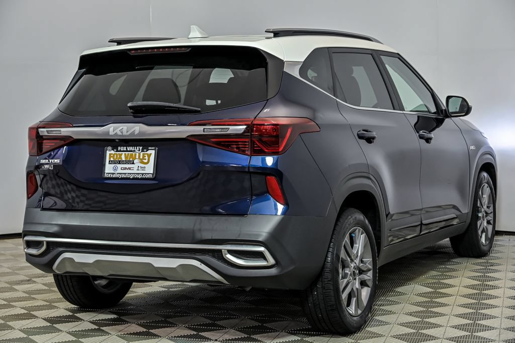 Used 2023 Kia Seltos S w/ Navigation Package AWD/4WD image 11