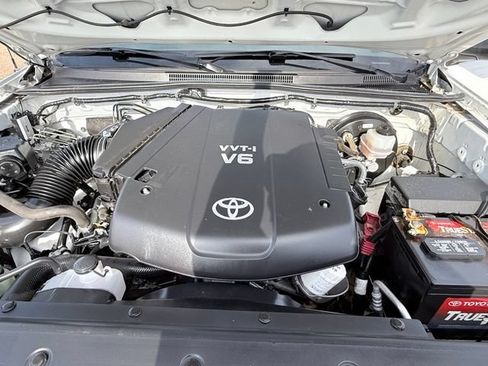 Used 2012 Toyota Tacoma PreRunner RWD image 17