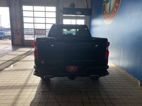 Used 2022 Chevrolet Silverado 1500 RST image 18