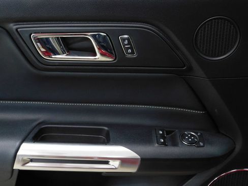 Used 2015 Ford Mustang Premium RWD image 28