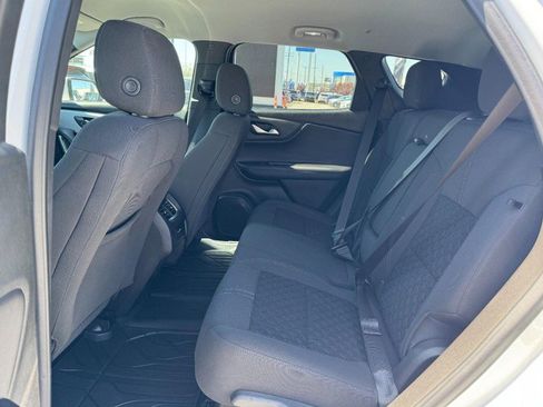 Used 2022 Chevrolet Blazer LT image 12