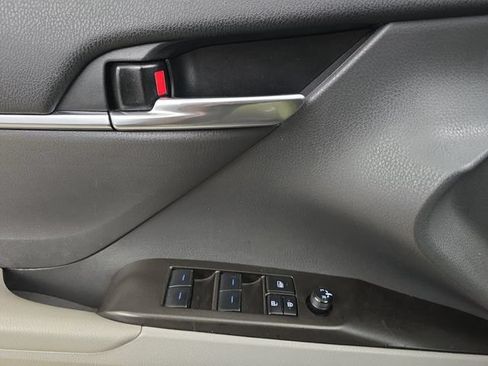Used 2024 Toyota Camry LE w/ Convenience Package FWD image 27