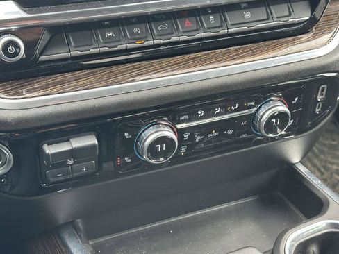 Used 2022 GMC Sierra 1500 Elevation image 29