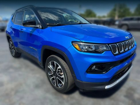 Used 2022 Jeep Compass Limited image 14