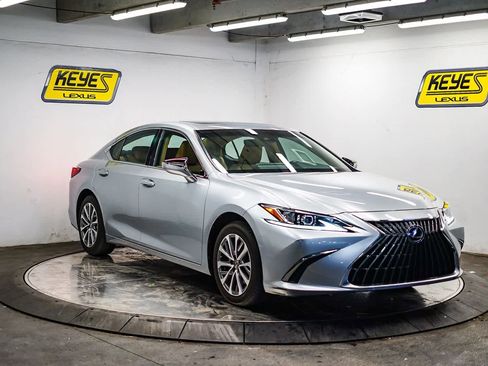 Used 2023 Lexus ES 350 image 5