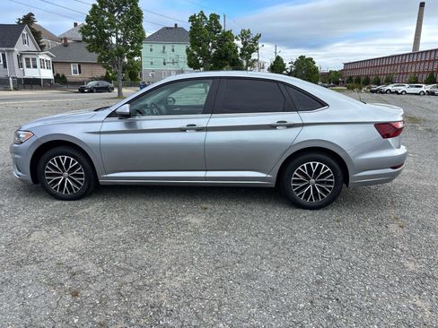 Used 2020 Volkswagen Jetta R-Line image 5