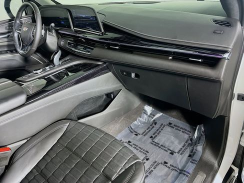 Used 2023 Cadillac Escalade V image 33