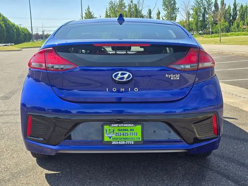 Used 2019 Hyundai Ioniq Blue FWD image 4