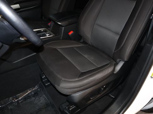 Certified 2023 Ford Explorer XLT AWD/4WD image 33