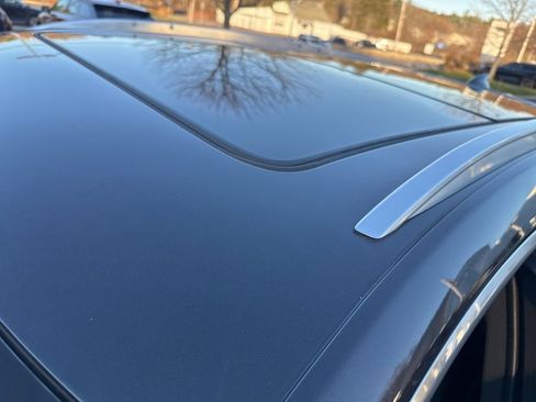 Certified 2022 Cadillac XT5 Premium Luxury image 12