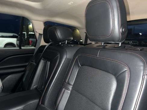 Used 2020 Lincoln Aviator Reserve w/ Equipment Group 201A image 7