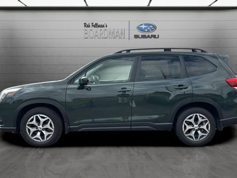 Used 2023 Subaru Forester Premium image 9