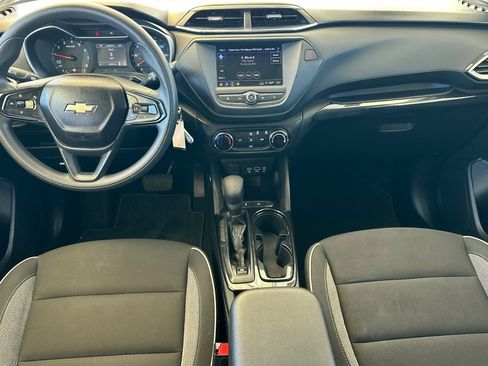 Used 2023 Chevrolet TrailBlazer LS FWD image 13