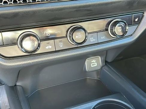 Used 2025 Honda HR-V Sport image 16