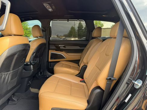 Used 2021 Kia Telluride SX w/ Towing Package FWD image 23