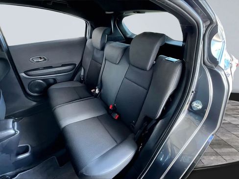 Used 2021 Honda HR-V Sport image 19