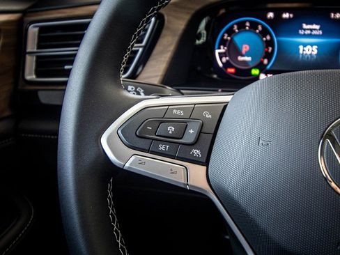 New 2026 Volkswagen Atlas SE image 33