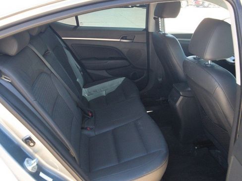 Used 2017 Hyundai Elantra Limited FWD image 27