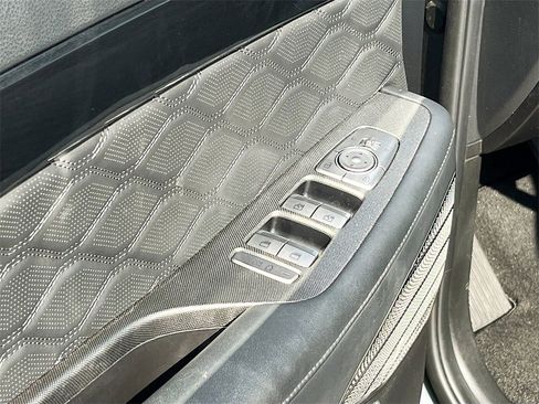 Used 2022 Hyundai Palisade Calligraphy image 18