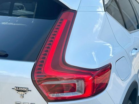 Used 2025 Volvo XC40 B5 Plus AWD/4WD image 31