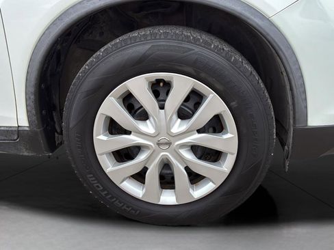 Used 2018 Nissan Rogue S FWD image 29