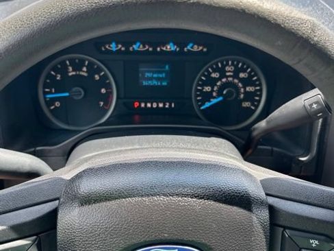 Used 2016 Ford F150 XLT RWD image 13