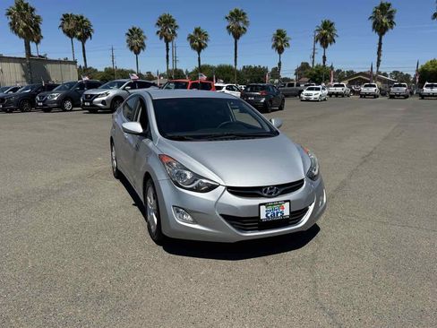 Used 2012 Hyundai Elantra GLS w/ Preferred Pkg 3 FWD image 3