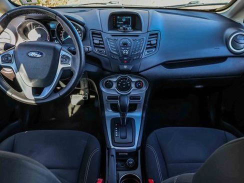 Used 2016 Ford Fiesta SE image 19
