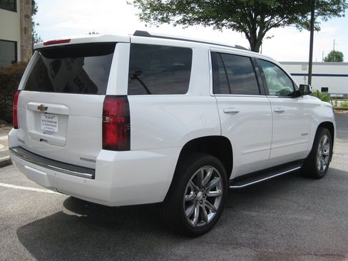 Used 2019 Chevrolet Tahoe Premier RWD image 9