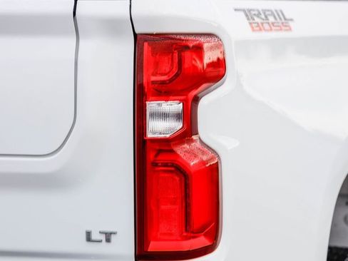 Used 2024 Chevrolet Silverado 1500 LT Trail Boss AWD/4WD image 10