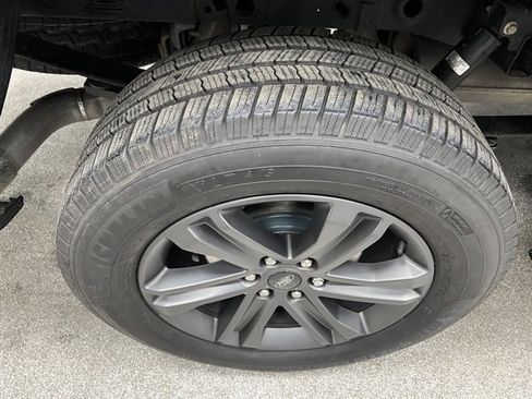 Used 2023 Ford F150 Lariat w/ Equipment Group 502A High image 17