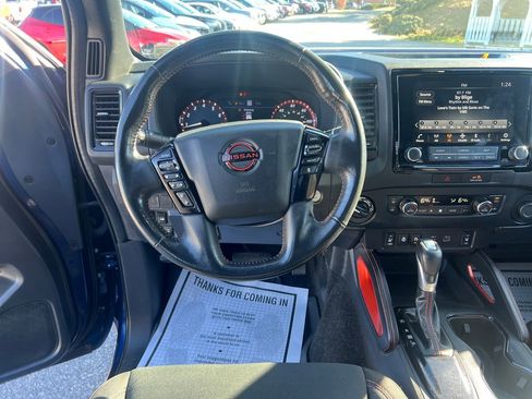 Used 2022 Nissan Frontier PRO-4X image 14