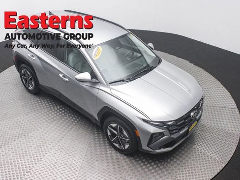 Used 2025 Hyundai Tucson SEL AWD/4WD image 3