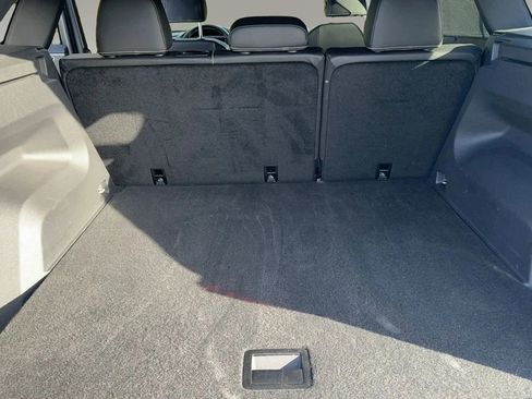 Used 2025 Volkswagen Atlas Cross Sport SE image 16