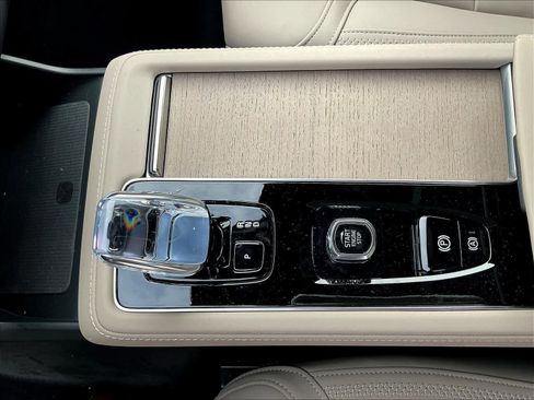New 2026 Volvo XC90 B5 Plus w/ Protection Package image 10