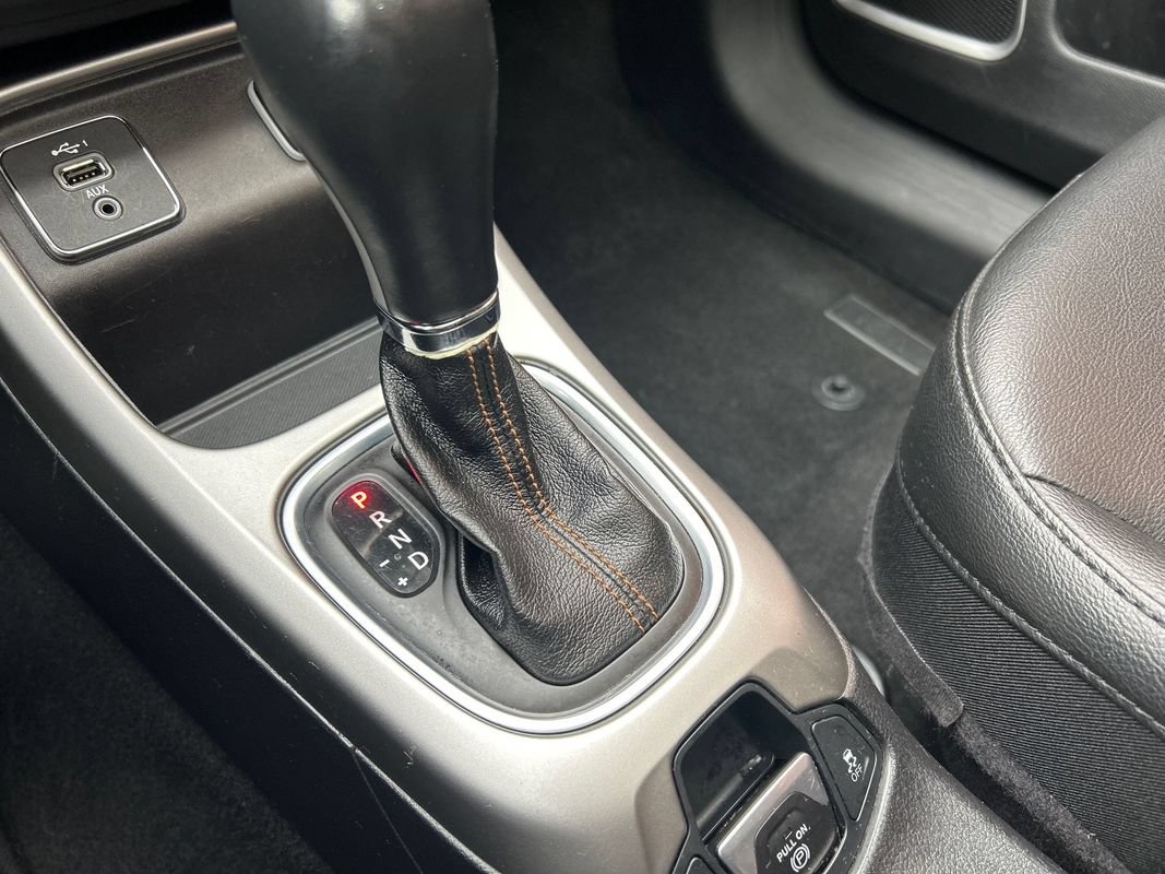 Used 2020 Jeep Compass Latitude FWD image 13