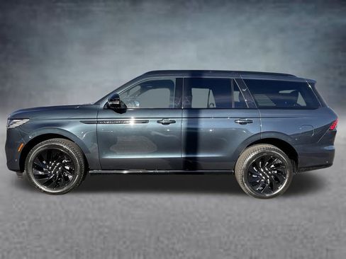 New 2025 Lincoln Navigator Reserve w/ Jet Appearance Package image 2