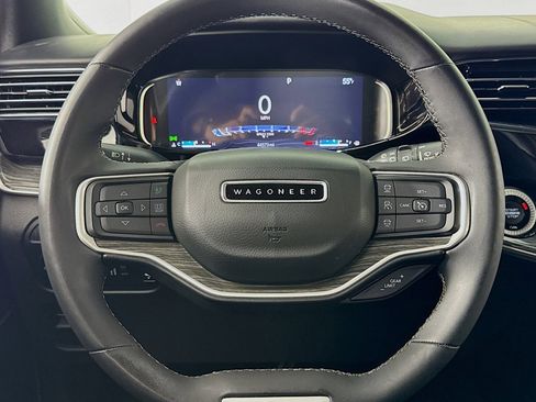 Used 2022 Jeep Wagoneer Series III image 4