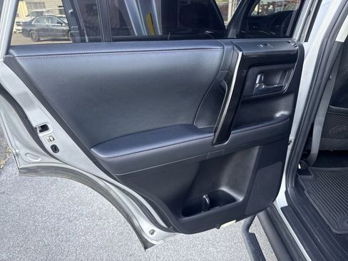Used 2021 Toyota 4Runner TRD Off-Road Premium w/ Moonroof Package AWD/4WD image 26