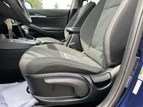 Used 2025 Kia Seltos LX AWD/4WD image 16
