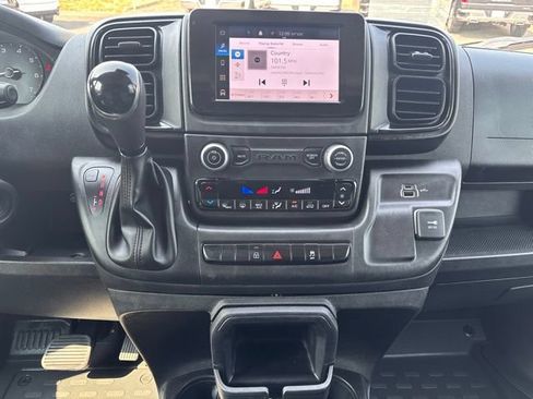 Used 2024 RAM ProMaster 2500 w/ Convenience Group FWD image 17