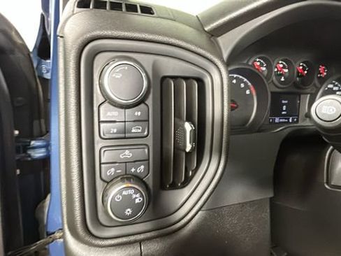 Used 2024 Chevrolet Silverado 1500 Custom w/ Dark Appearance Package AWD/4WD image 20