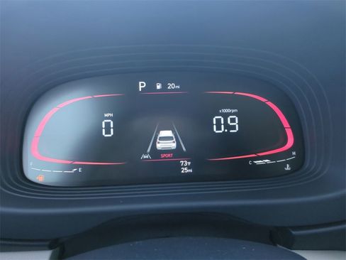 New 2025 Hyundai Venue Limited image 32