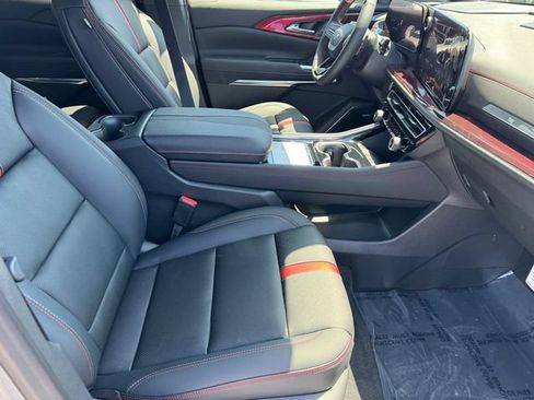 New 2026 Chevrolet Traverse RS w/ LPO, Floor Liner Package FWD image 7