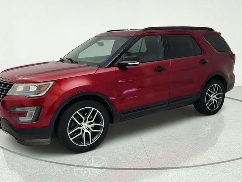 Used 2017 Ford Explorer Sport w/ Equipment Group 401A AWD/4WD image 3