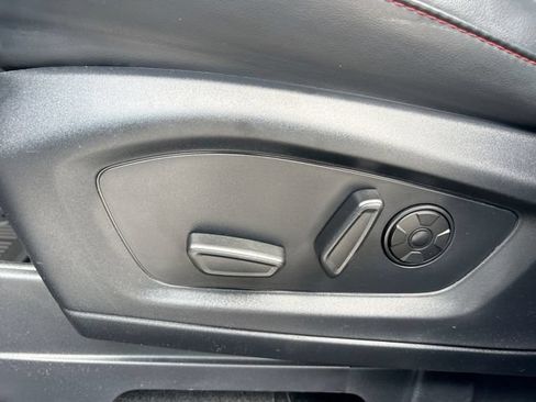 Used 2025 Ford Explorer ST-Line w/ Premium Package AWD/4WD image 12