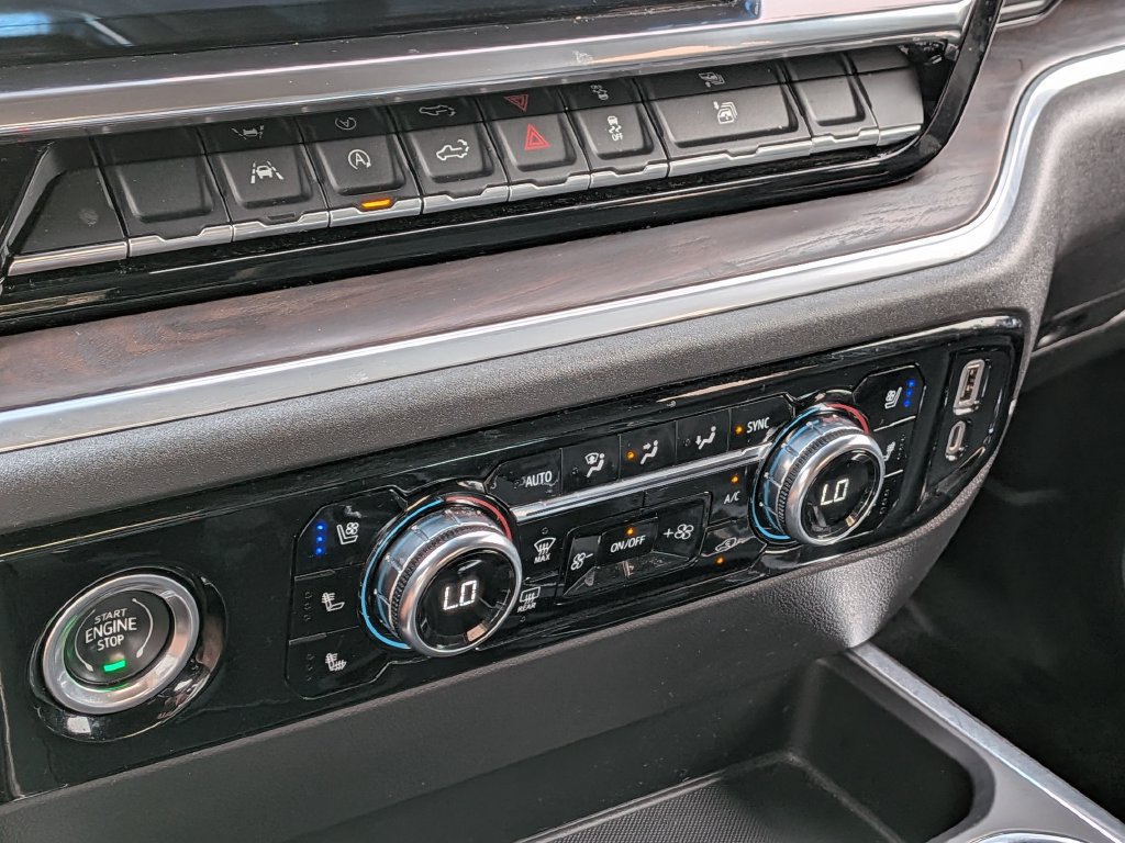 Used 2022 GMC Sierra 1500 SLT w/ SLT Convenience Package AWD/4WD image 29