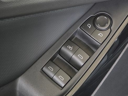Used 2026 Chevrolet Equinox LT w/ Safety and Technology Package FWD image 21