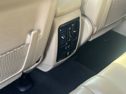 Used 2021 Jeep Grand Cherokee Limited image 39